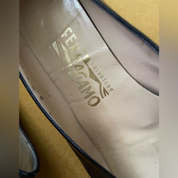 Salvatore Ferragamo Block Heel Pump Silver Hardware 8.5B - Picture 7 of 11